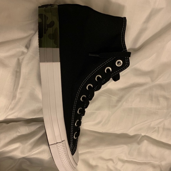 plain black high top converse